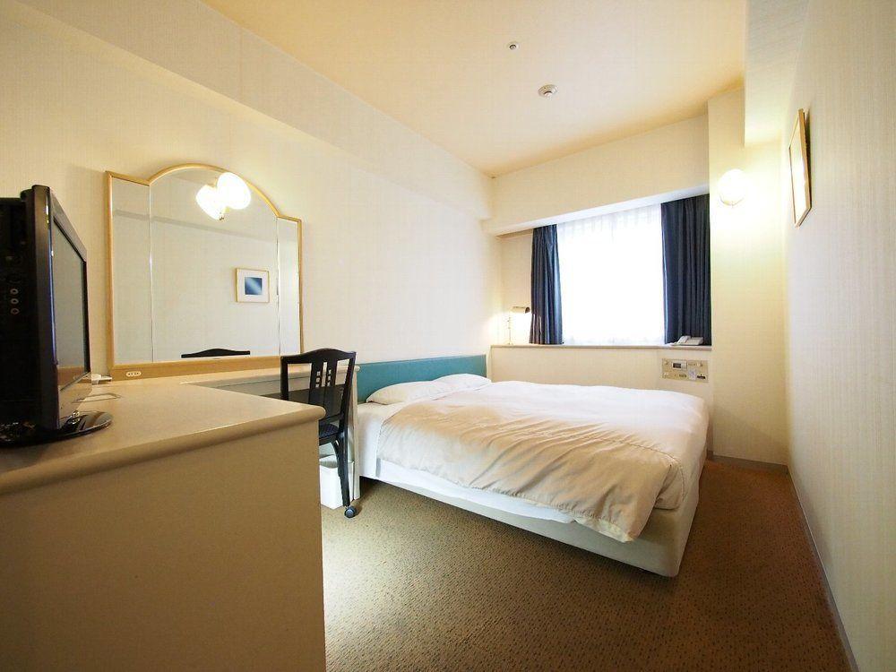 Yokohama Isezakicho Washington Hotel Екстер'єр фото