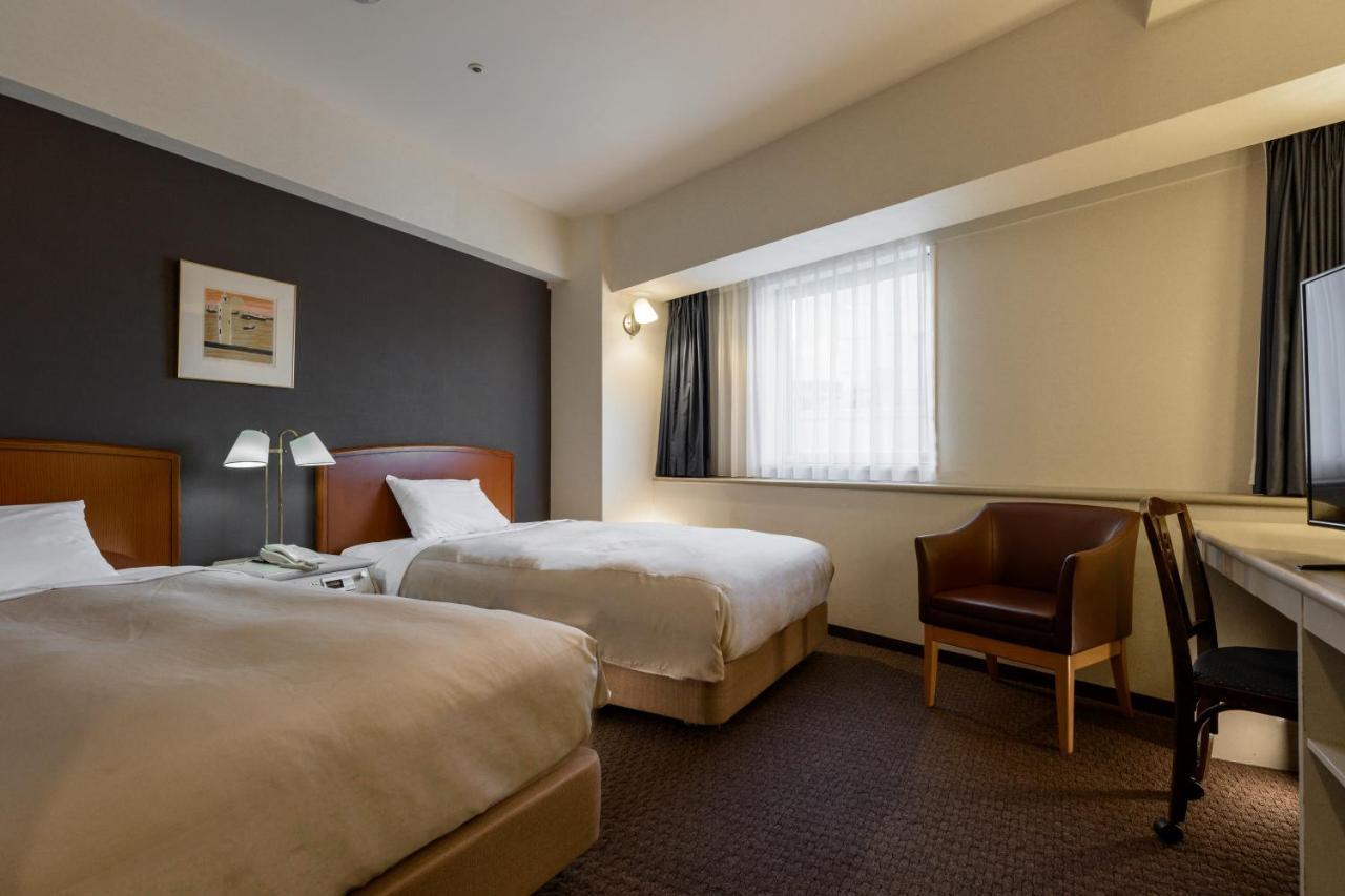 Yokohama Isezakicho Washington Hotel Екстер'єр фото