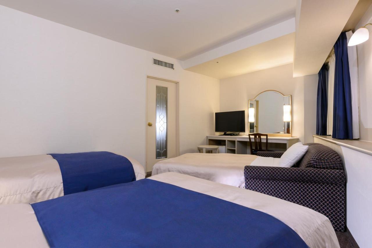 Yokohama Isezakicho Washington Hotel Екстер'єр фото